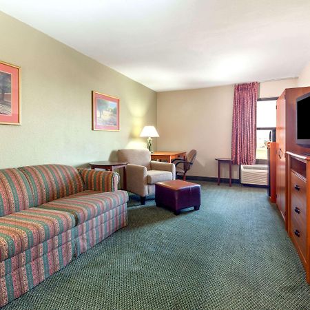 Baymont By Wyndham Amarillo East Hotel Exterior foto